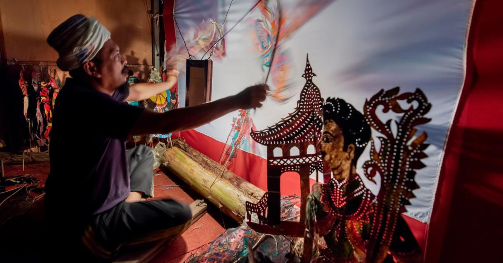 Baru 10 Tahun, Budak Kelantan Ini Sudah Pandai Main Wayang Kulit Gara-Gara Tugasan Sekolah